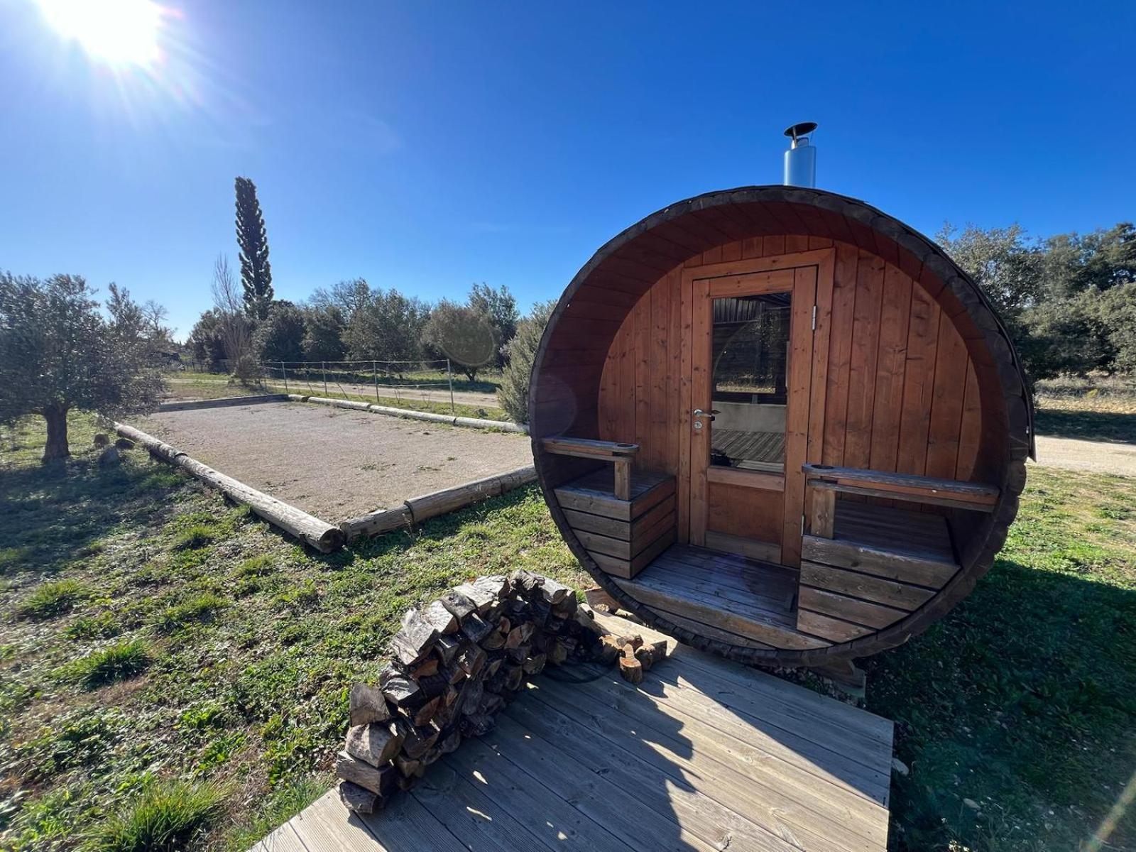 Nuiki Lodges - Chambres D'Hotes Montségur-sur-Lauzon Zewnętrze zdjęcie